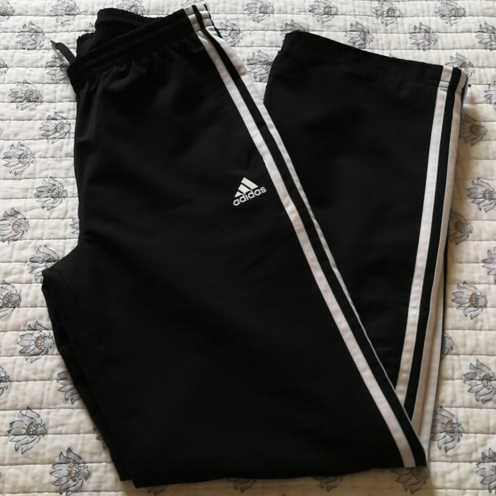 Youth M(11/12) Adidas 3 stripes Track Pants